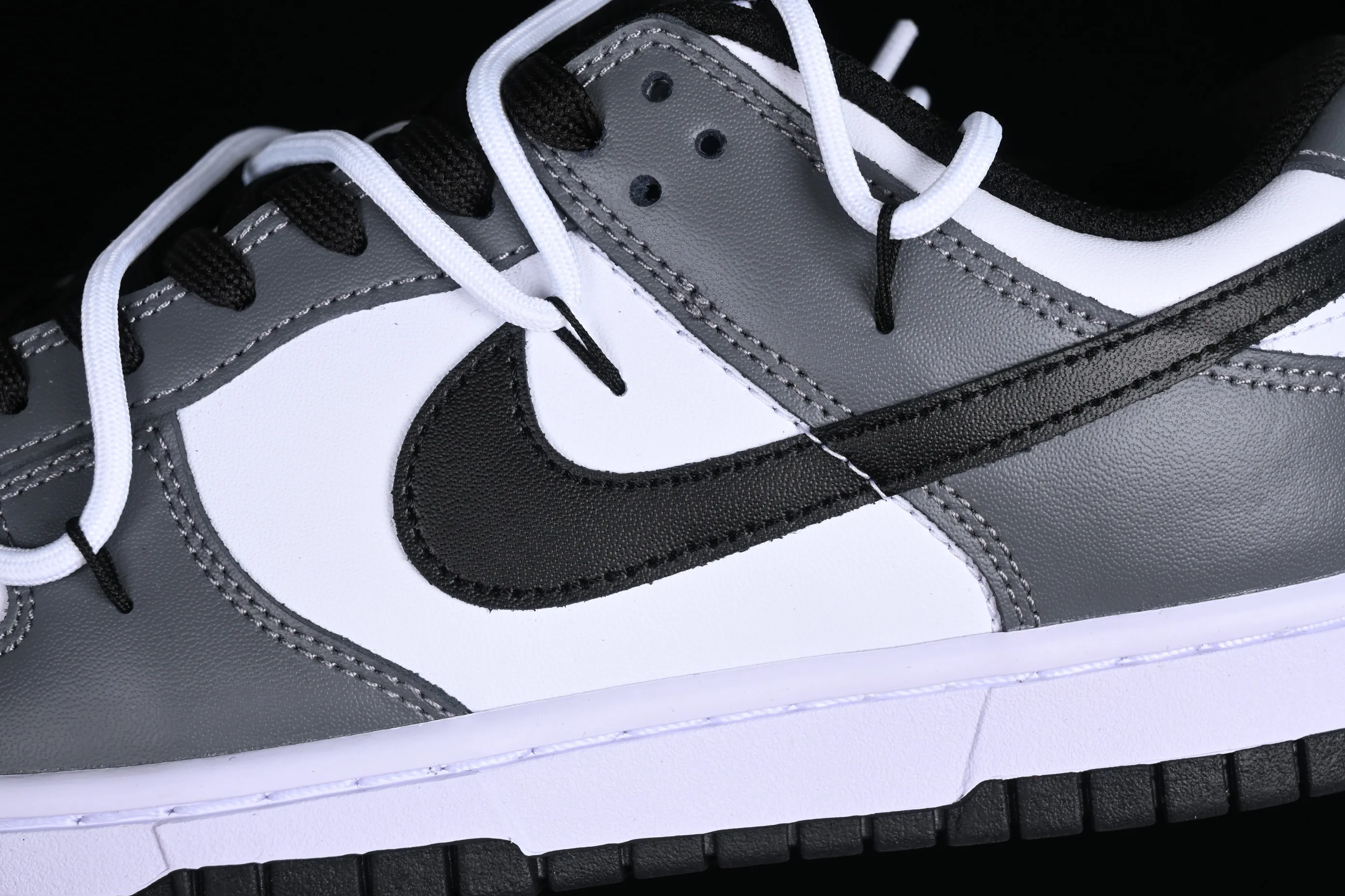 All Categories Nk SB Dunk Series Nk SB Dunk Low Low-top sneakers Nk SB Dunk Low Strap white and gray SB low-top sports and leisure sneakers DD1503-101